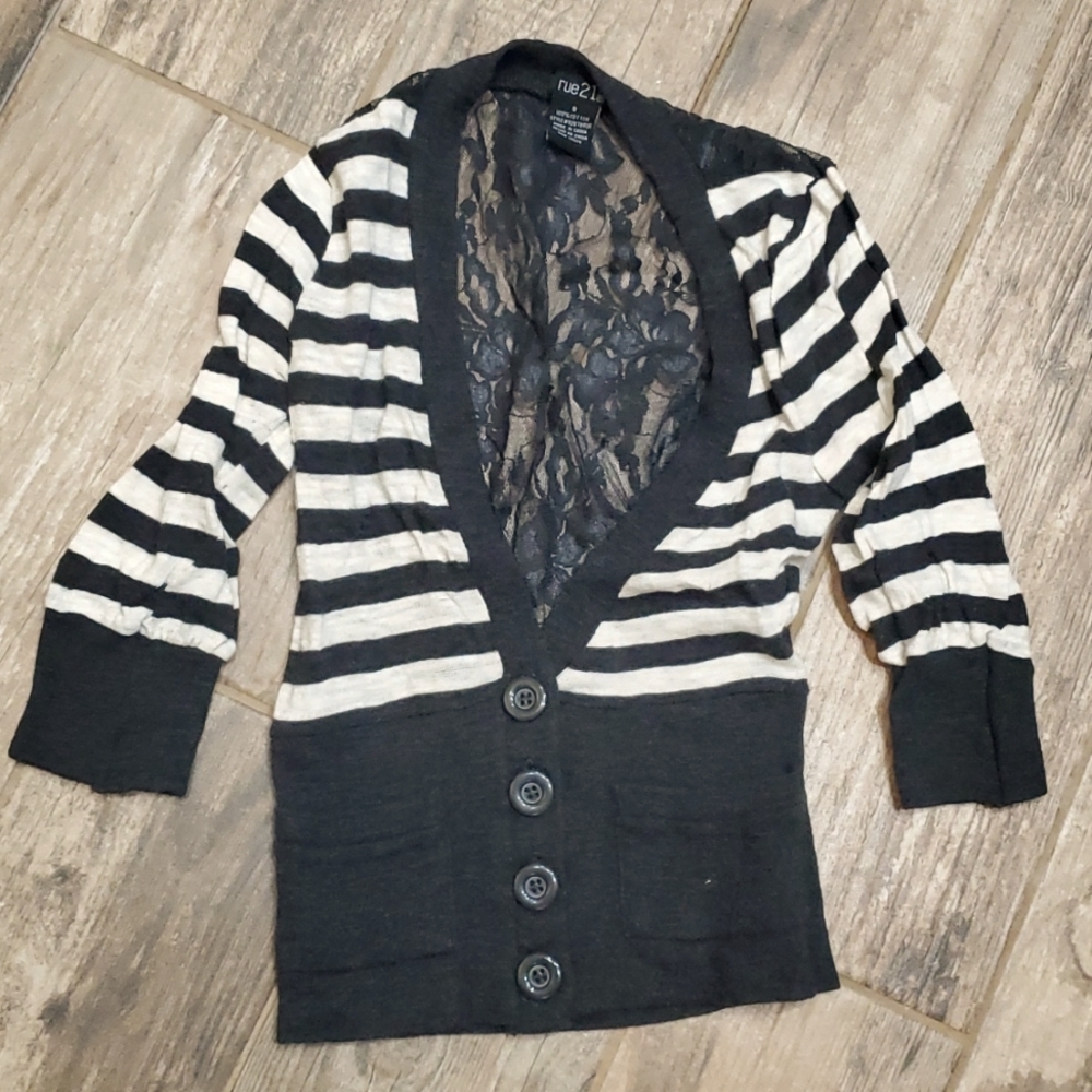 rue21 lace back button up grey/cream striped cropped cardigan sweater in size S
